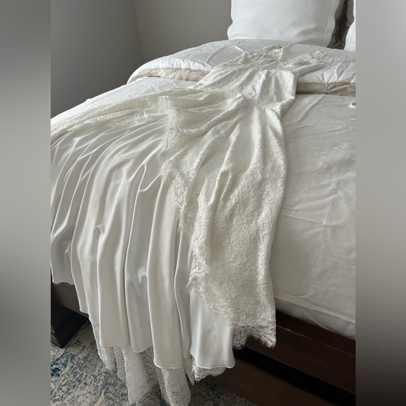 BCBGMaxAzria Bridal Clarissa Dress - Picture 11 of 14